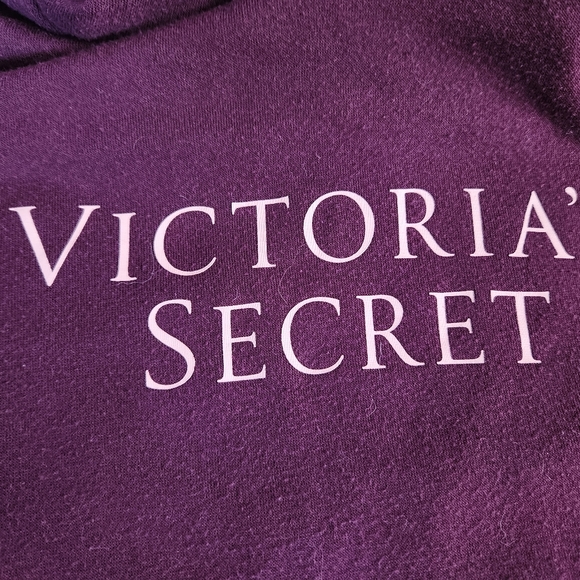 Victoria Secret Sweatshirt size XS (fits S) - Picture 3 of 3